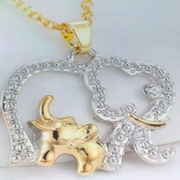 Pendant & Necklace - Picture 2 of 4